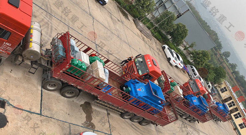 粉碎石頭成沙子的機(jī)器--對輥制砂機(jī)報(bào)價(jià)多少錢一臺(tái)